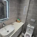 Hesperides Gardens, Spacious 2 Bedroom *