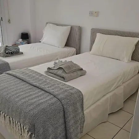 Apartament Hesperides Gardens, Spacious 2 Bedroom Pafos