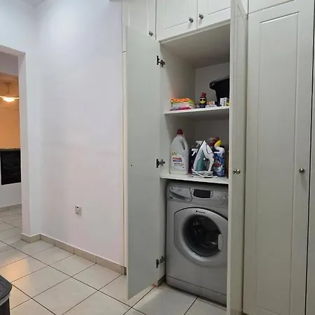 Hesperides Gardens, Spacious 2 Bedroom