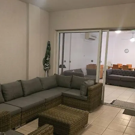 Hesperides Gardens, Spacious 2 Bedroom *