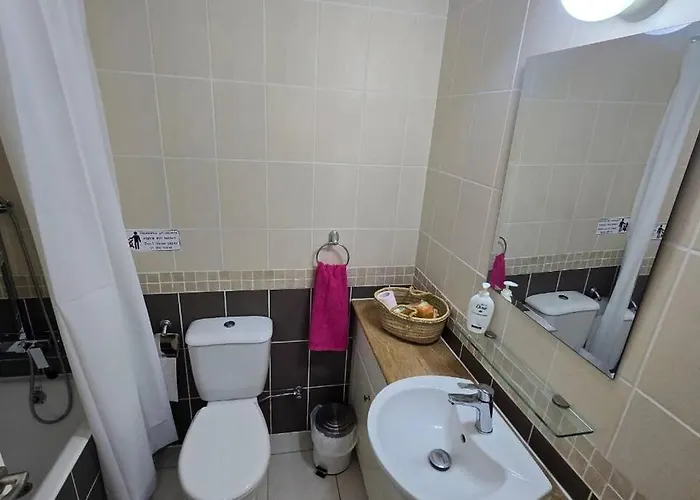 شقة Hesperides Gardens, Spacious 2 Bedroom