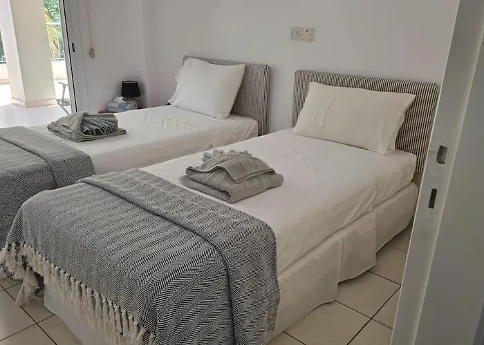 شقة Hesperides Gardens, Spacious 2 Bedroom بافوس